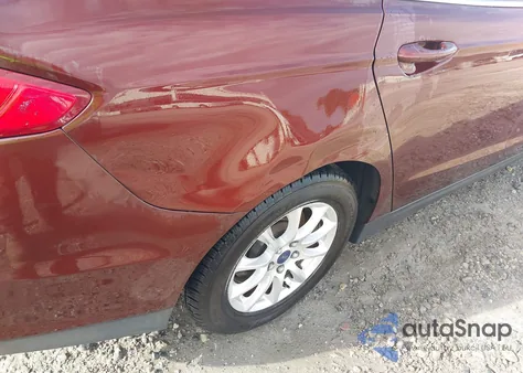 2015 Ford Fusion S z USA, uszkodzony, nr VIN 3FA6P0G78FR218422